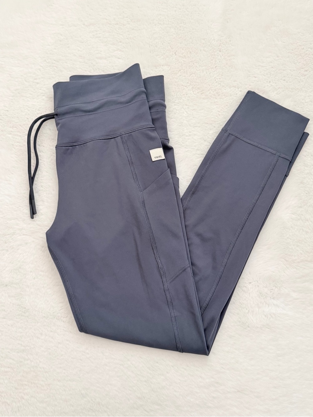 Vuori Daily Pocket Leggings High Rise Drawstring - Picture 10 of 12